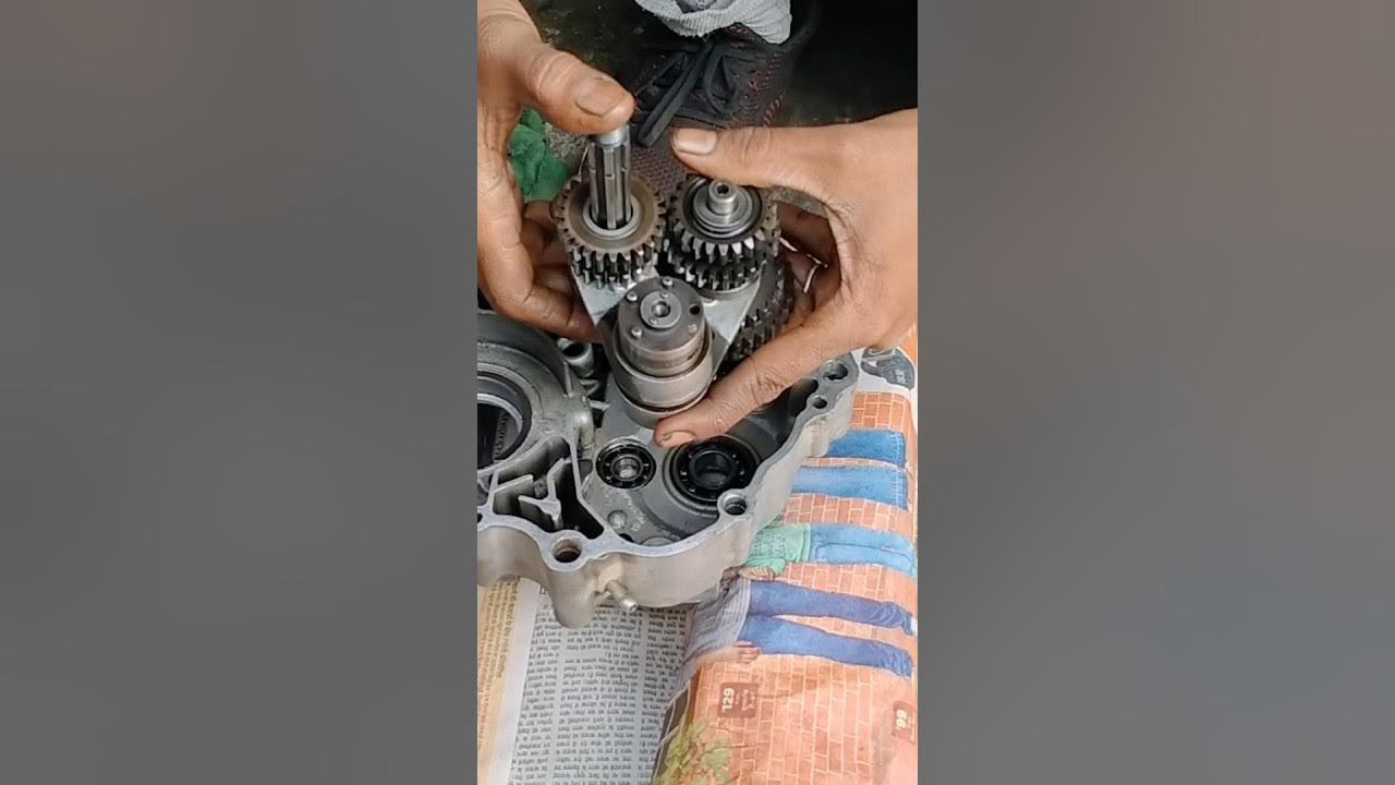 Hero Splendor Pro Gearbox Fitting #Gear #gearbox #gearboxrepairing Hero Splendor Pro Gearbox Fitting #Gear #gearbox #gearboxrepairing