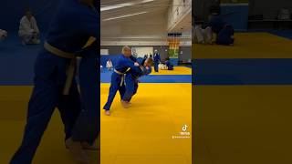 ПОДВИГАЛИСЬ НЕМНОГО🔥👊🏻 #judo #judoka #judotraining #judothrow #shortvideo #shorts #short #sambo