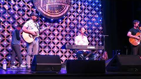 Jeffrey East sound check at Tim Foust