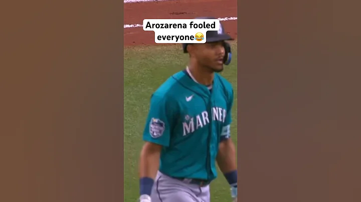 Arozarena fools Julio Rodriguez after he hit the Cat-walk 😂 #shorts #baseball