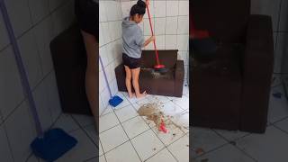 Coloquei Minha Filha Pra Fora De Casa