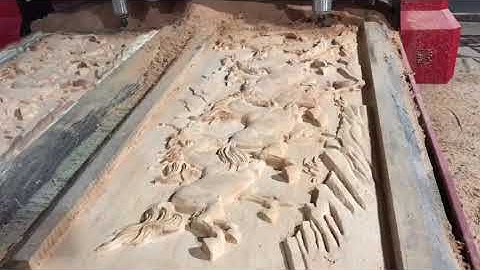 Đục tranh Bát Mã từ máy cnc Đông Phương