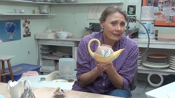 Pinching teapots for beginners e-course with Antoinette Badenhorst | TeachinArt