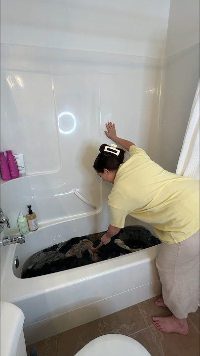 HOW TO STRIP LAUNDRY: Stripping Stinky Mildew Laundry For The First Time #laundry #cleaningtips