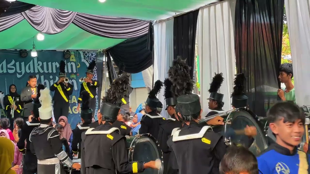 Drumband IBRAS TEAM - BEBAS Cover LIVE Desa Petahunan, Pasuruan