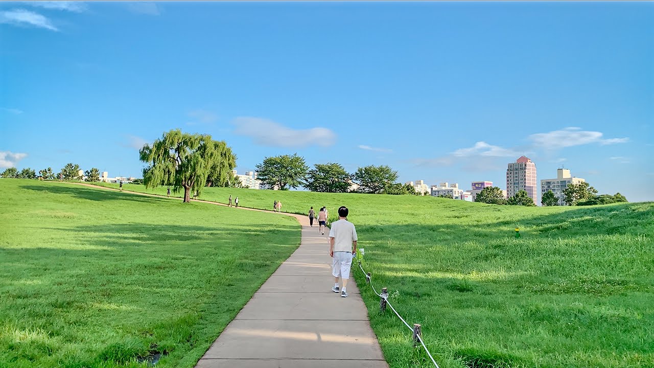 [4K] Early Morning Walk Seoul Olympic Park and Lotte World Tower in Seoul 이른 아침 서울 올림픽공원과 롯데월드타워 걷기