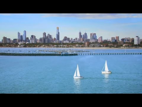 Vidéo: Belle résidence durable avec une sensation de jeunesse en Australie