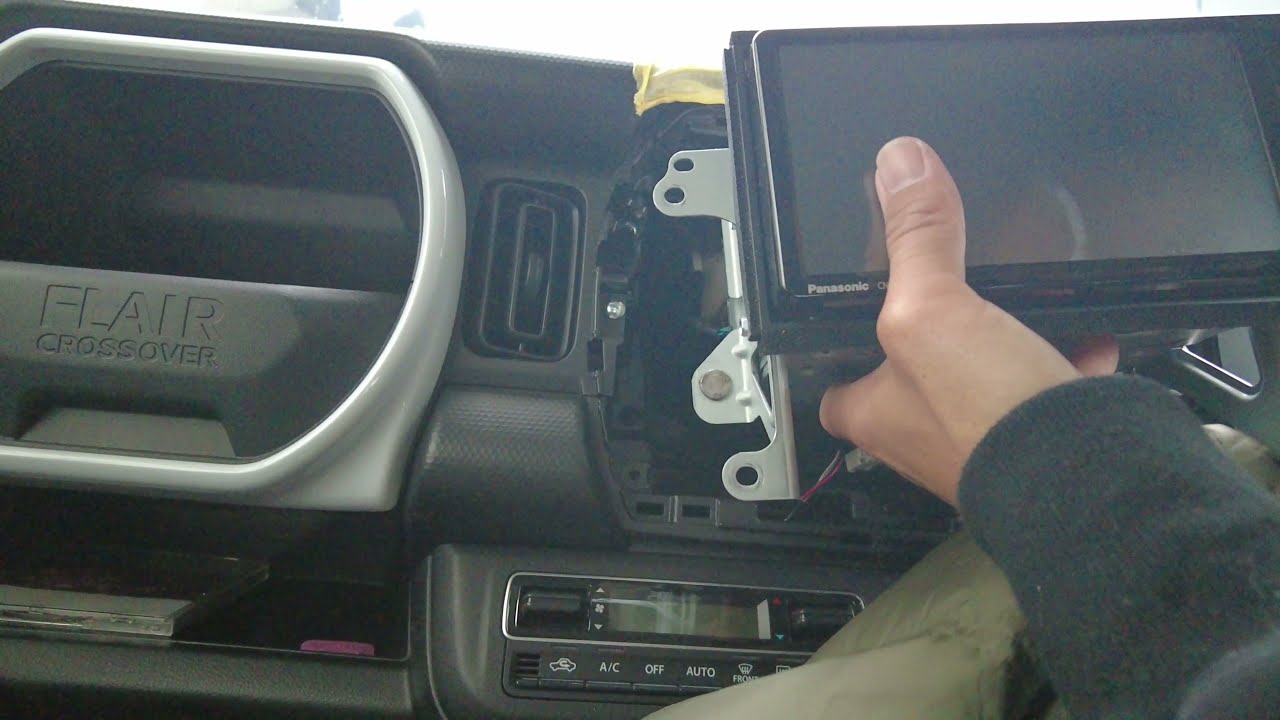 マツダ 純正ナビ テレビキャンセラーの取り付け【新型ハスラーのOEM