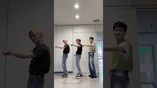 #BTOB 의 #서은광 선배님과 함께 #Crazy_Like_That 이지버전 성공🔥👍 #VERIVERY #베리베리 #Crazy_Like_That_Challenge #크랔댓챌린지