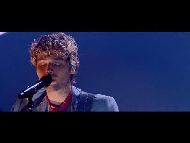 5 Seconds of Summer - She Looks So Perfect (Live from the Royal Albert Hall)