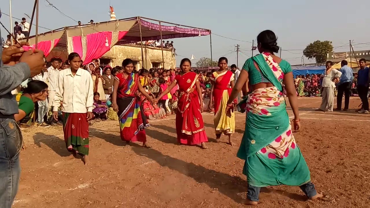 परसवाडा गावात महिला कबड्डी स्पर्धा तुणामेंट सामने(5)