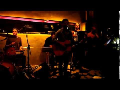 Τ'ανείπωτα - Χρήστος