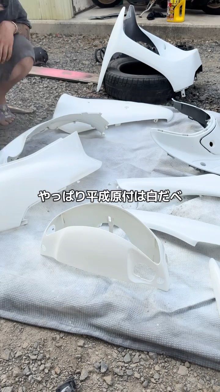 I Tried Custom Painting the DeAgostini Exterior - YouTube