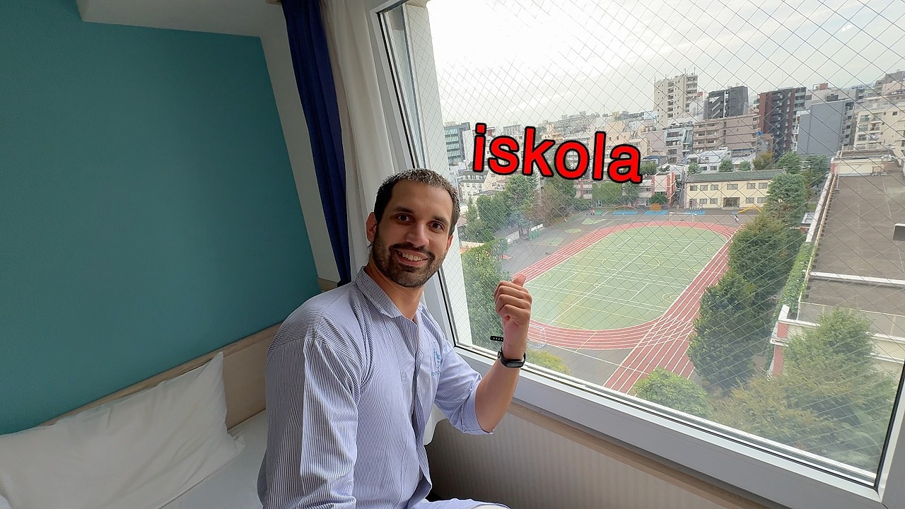 Kivettem egy iskolára néző hotelszobát Japánban