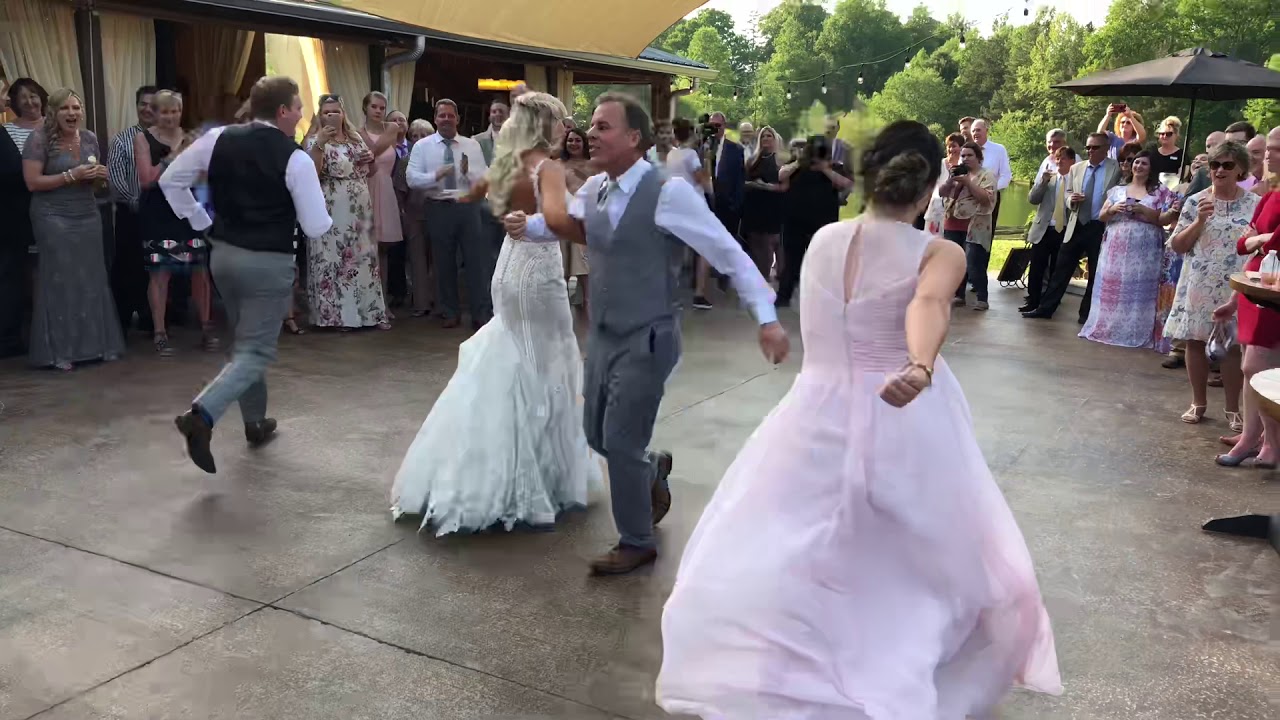 Blue sky wedding flash mob Deep South. Special ending!!!