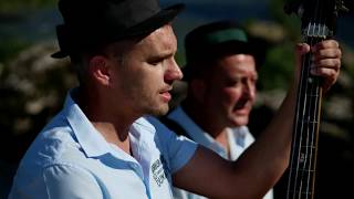 Video-Miniaturansicht von „DUKATI - HERCEGOVINO ŠTA SE S TOBOM ZBILO (OFFICIAL VIDEO)“