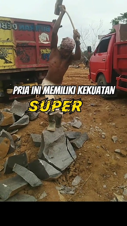 cara efektif kuli pemecah batu bekerja mengandalkan fisik #tukang #membangun #pengerjaan