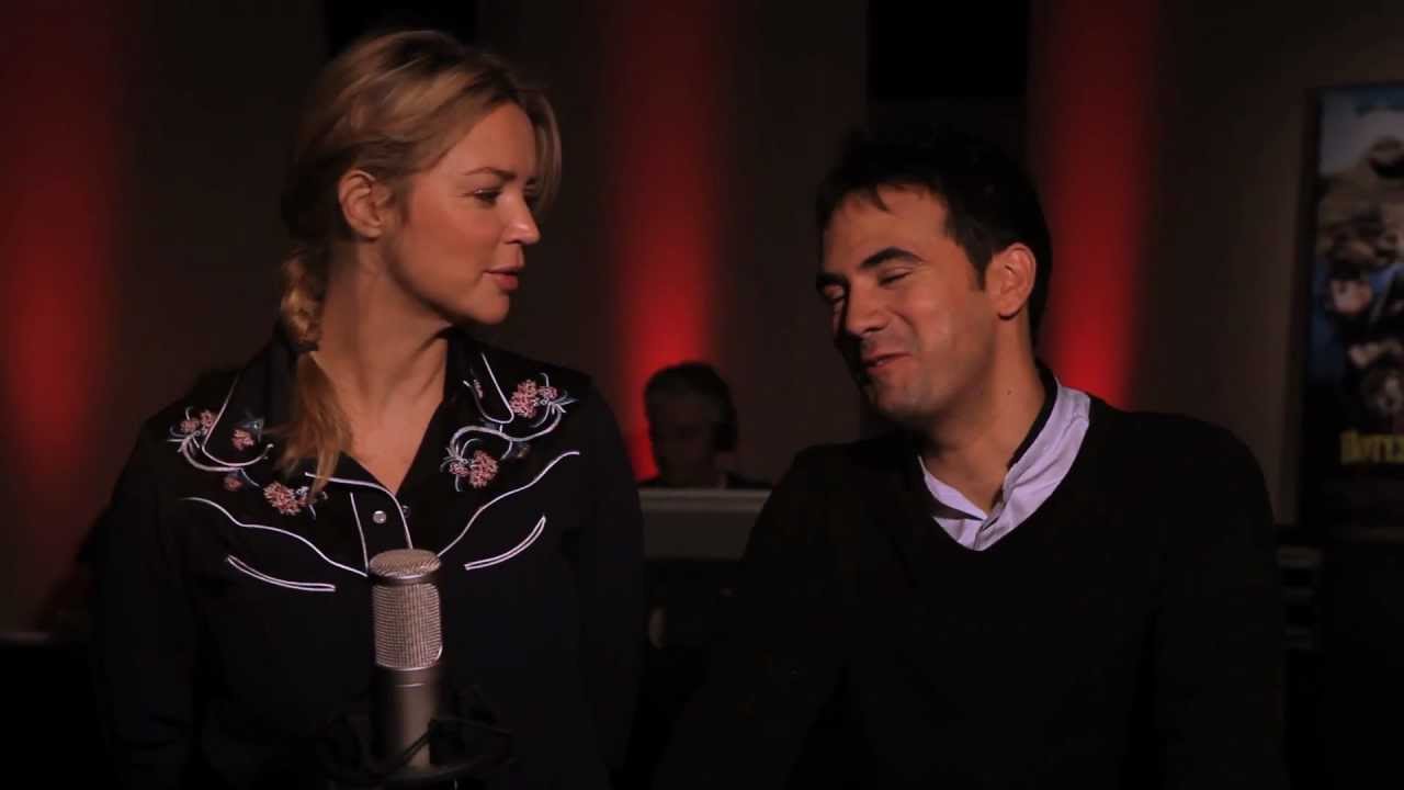 Making Of Hotel Transylvanie Alex Goude Virginie Efira Janvier 2013 Youtube