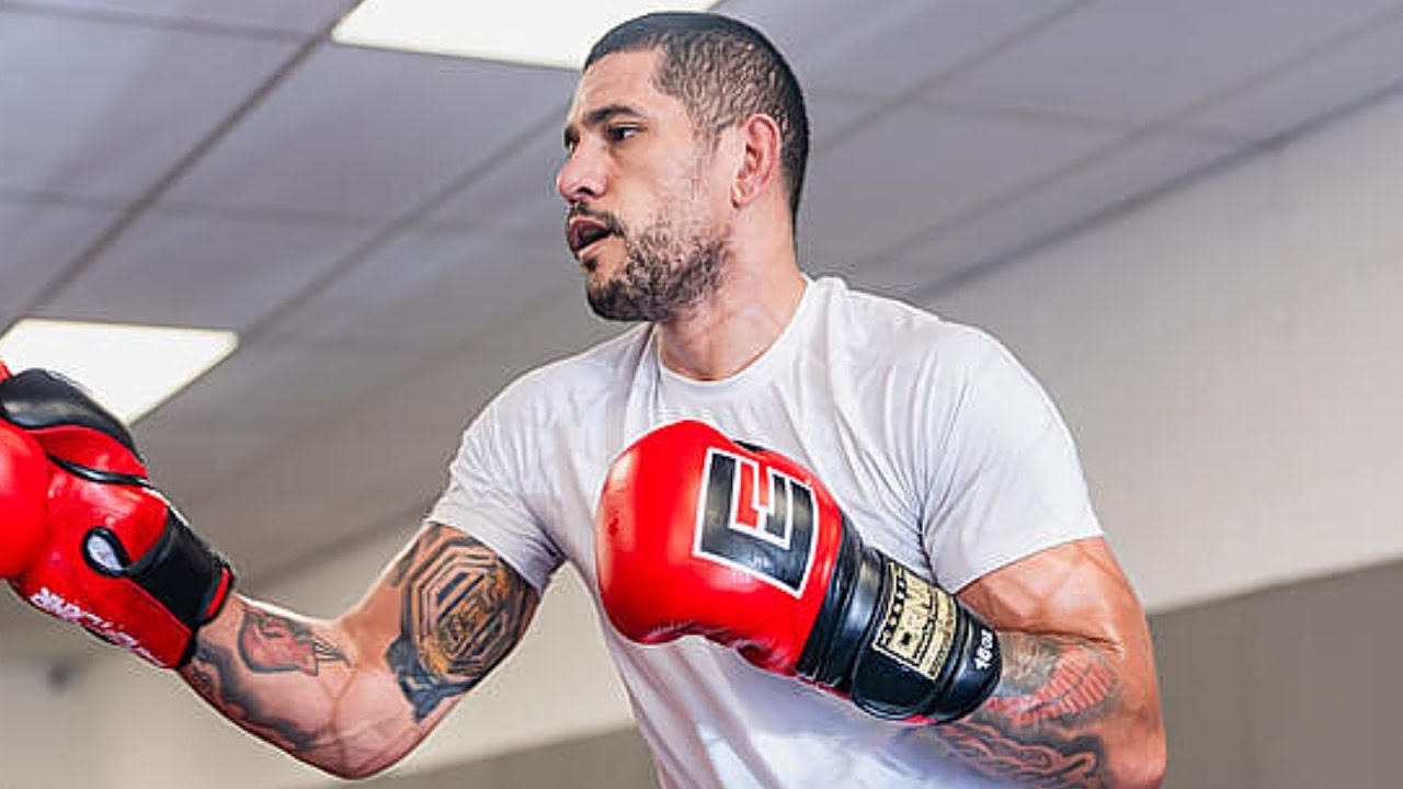 ALEX 'POATAN' PEREIRA Training for MAGOMED ANKALAEV [UFC 313] - YouTube