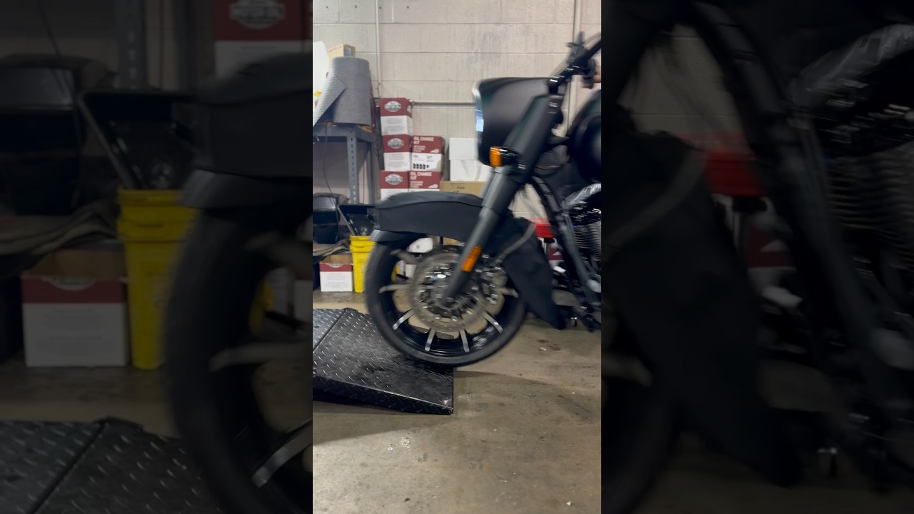 2023 Indian Springfield Dark Horse