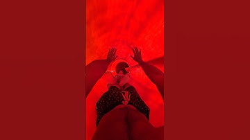 bella ciao speeltuin parkour waterglijbaan achtervolgen pov