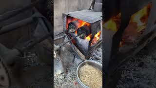 Traditional Grain Roasting Machine with Manual Power &amp; Firewood