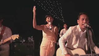 Download Lagu SETIA DUET VERSION live at Six Senses Bali - PONGKI BARATA \u0026 SOPHIE NAVITA MP3