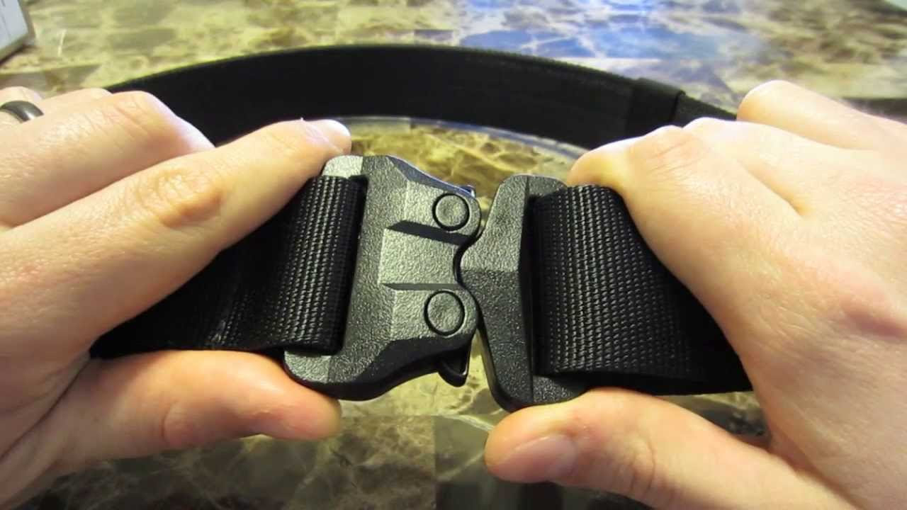 How To Use A COBRA® Buckle 