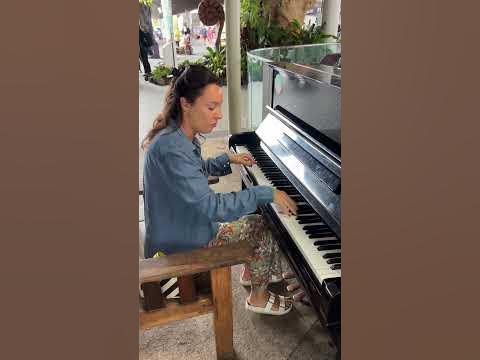Буги-вуги на уличном пианино в Сингапуре🎹#фортепиано #пианино #бугивуги ...