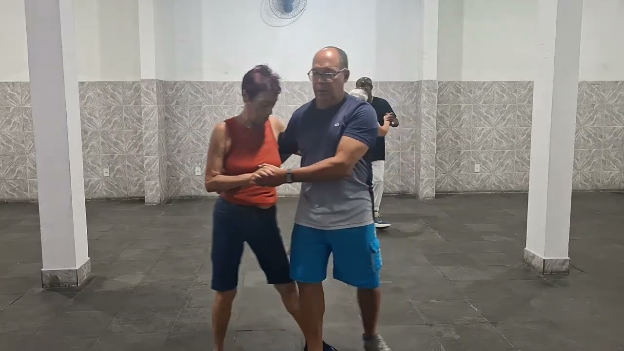 Claudio, Elisa e quarentona sempre arrasando nas aulas. Parabénsssss 