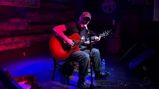 Michale Graves Performs “Dig Up Her Bones” LIVE at Tom’s Tavern 4.20.24 Tampa, Florida Misfits