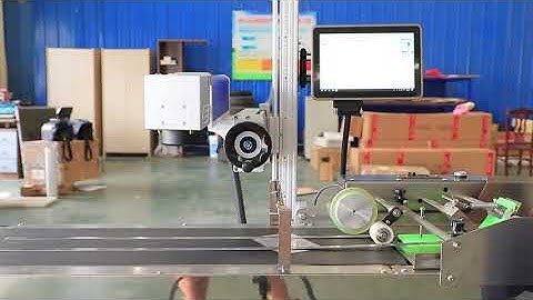 Flying fiber laser marking machine for production line batch marking