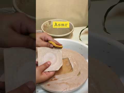   عجلة الفخار