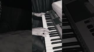 Inexplicable cover Piano acordes D - G - A