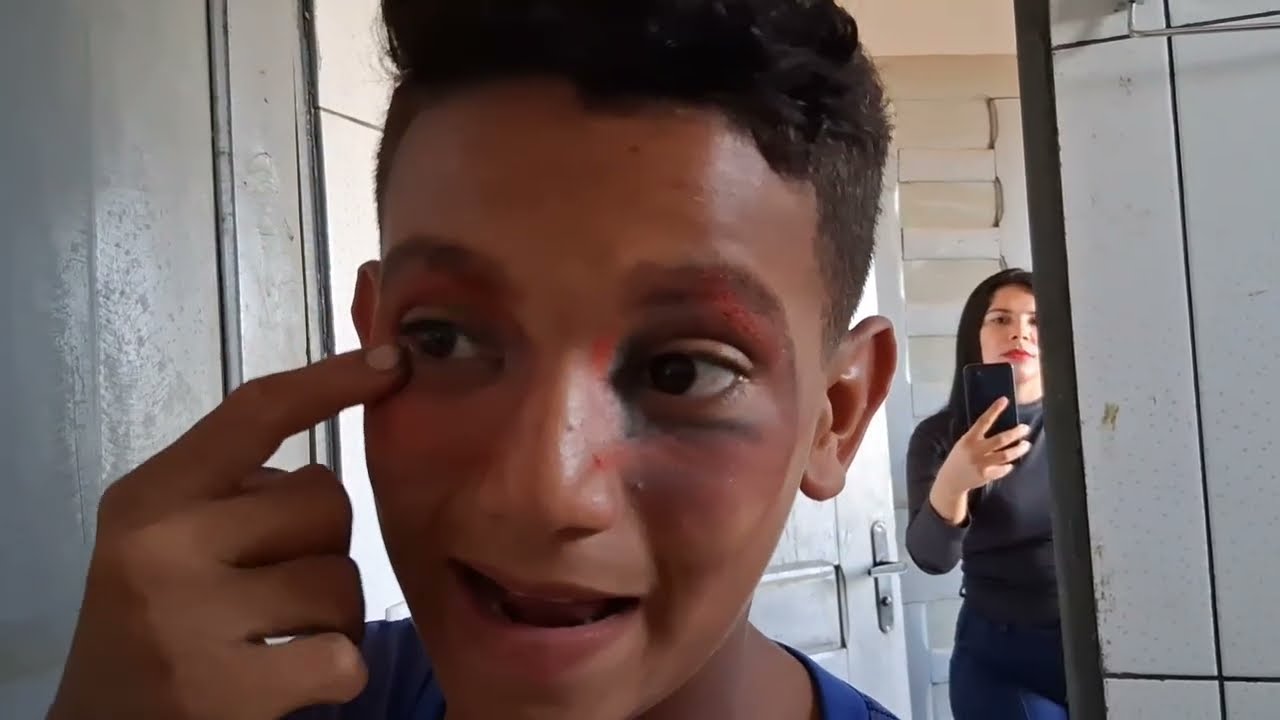 Filho DENUNCiA  MADRASTA  e pintava seu olho de Roxo pro seu pai acreditar e expulsar ela de casa