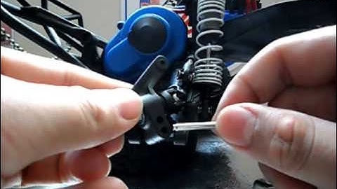 How to replace rear slash hub carrier