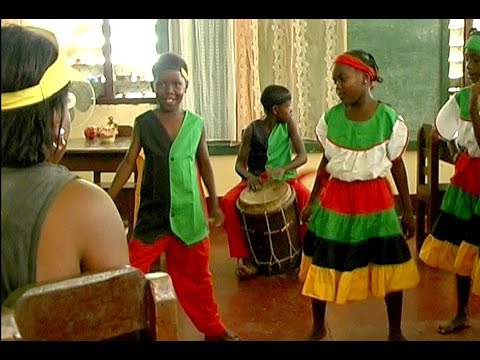 Video: Noskatīties: Šī īsā Dokumentālā Filma Pēta Afrozemiešu Garifunas Kopienu Hondurasā - Matador Network