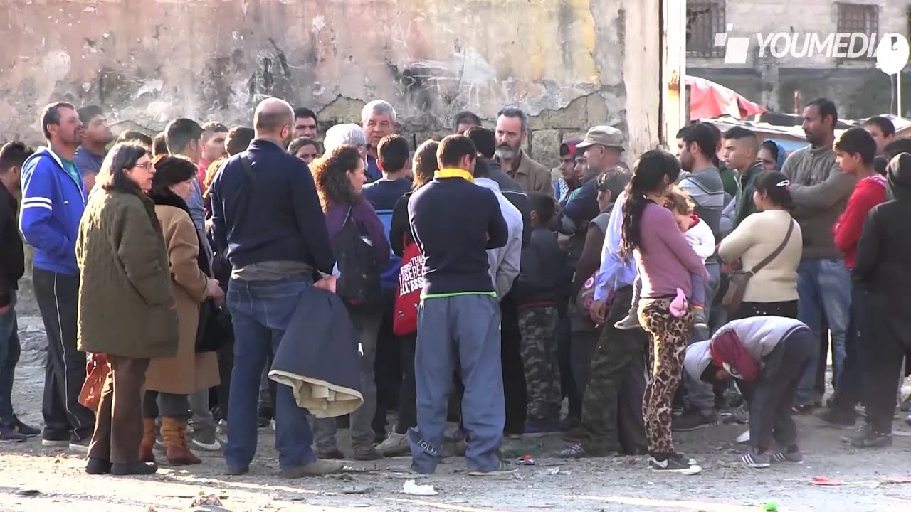 Napoli: assedio al campo rom. Cinquanta persone lanciano molotov e sassi contro nomadi