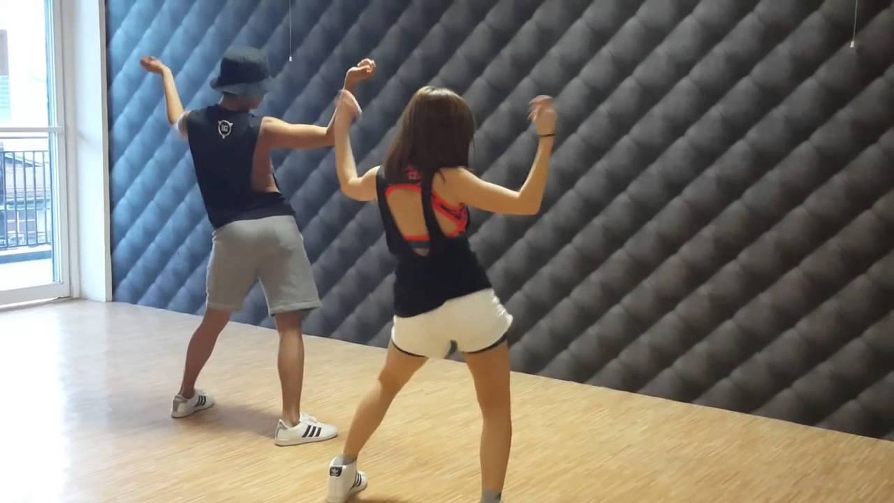 DANCE Twerk It Like Miley By Ella Cruz