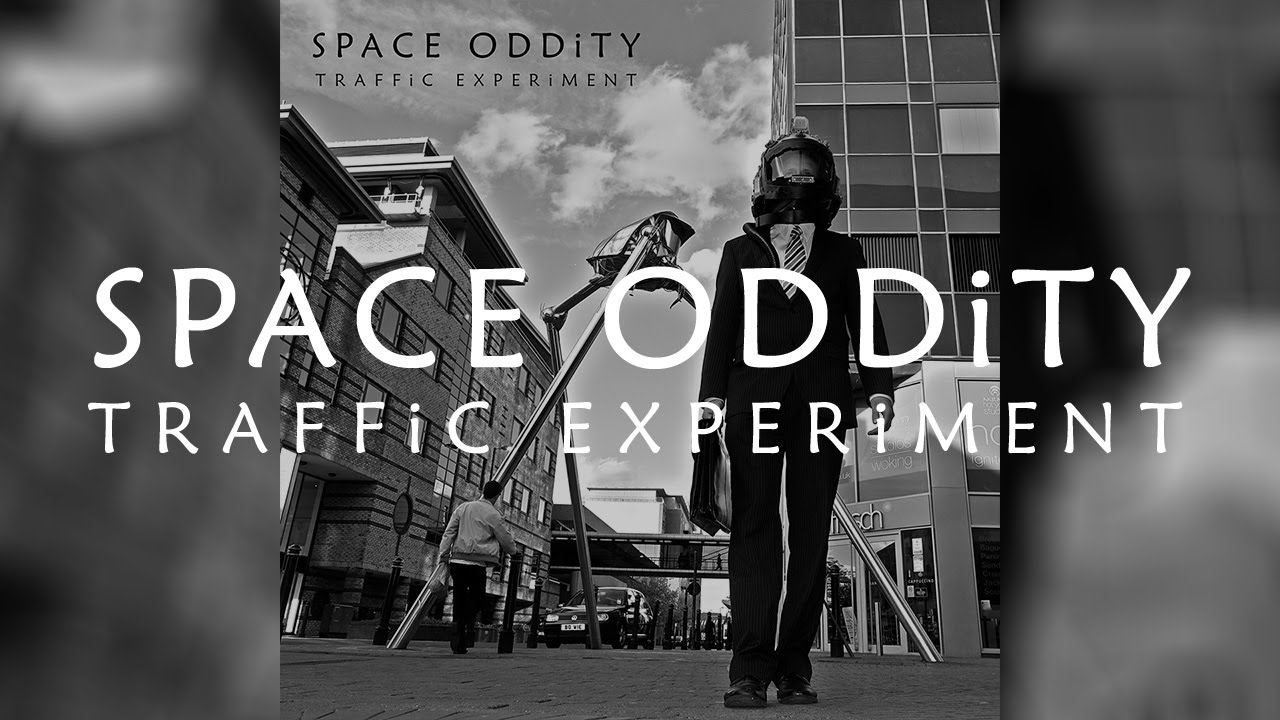 Traffic Experiment - Space Oddity (David Bowie cover) auf YouTube ansehen Traffic Experiment - Space Oddity (David Bowie cover) auf YouTube ansehen