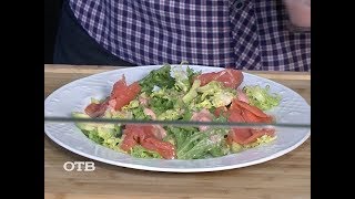 Готовим салат с лососем