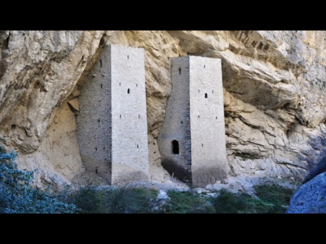 Watch "ГОРДАЯ ЧЕЧНЯ" Очень красивая песня.  "PROUD CHECHNYA" Very beautiful song. on YouTube