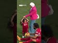 شوفت محمد صلاح عمل ايه في بنته مكه