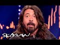 Foo Fighters’ Dave Grohl gets a surprise reunion with the doctor who saved his leg | SVT/NRK/Skavlan