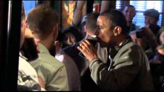 Raw Video: Obama Hits Pub on St. Patrick's Day screenshot 5