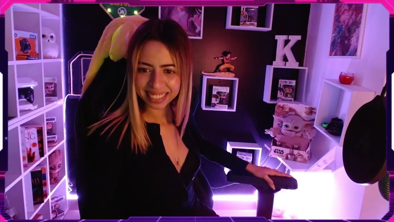 FLOCS Raidea a una Streamer y Ella le muestra los PIES 🥵😈