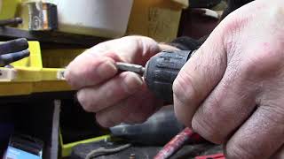 Drill Keyless Chuck How To Remove a Stuck Drill Bit Removal