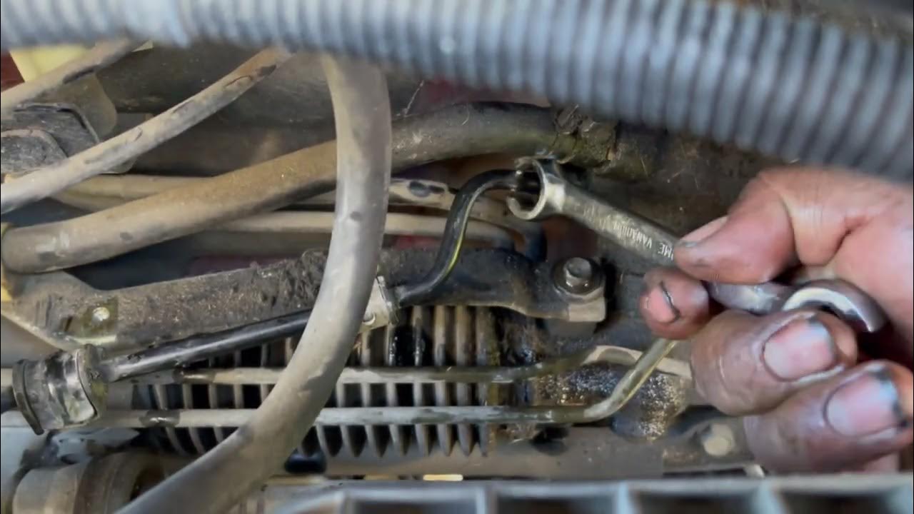 04 honda crv how to remove the power steering hose...Como cambiar la