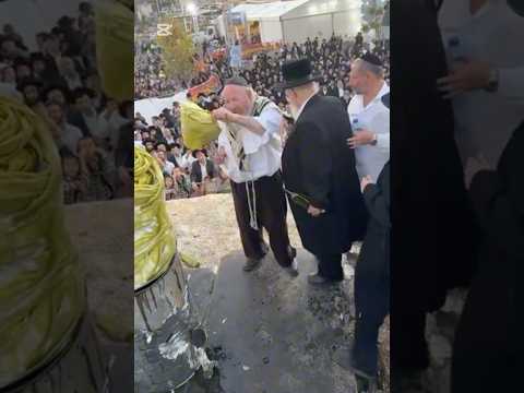 המקובל הגאון הרב יעקב עדס בהדלקה לכבוד התנא שמעון הצדיק