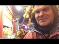 Comiendo escorpiones en Beijing